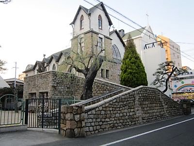 Seitaro On Twitter 西村伊作の 楽しき住家 と倉敷教会 大原孫三郎は源十郎と出あってキリスト教の洗礼を受け この二人が中心となって倉敷教会を設立します 教会の会堂建設にあたっては 当初ヴォーリズ事務所 Https T Co Enwe1o0io0
