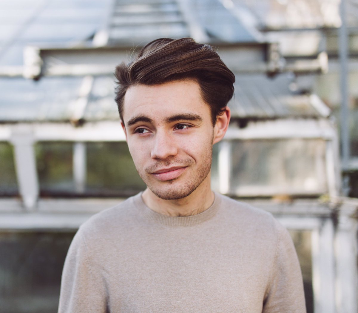 ryersonRSA's tweet photo. One of our judges for Dress for Success will be JC Vaughn, an entertainer and men's fashion enthusiast representing @INDOCHINO https://t.co/5YYPhHRXkw