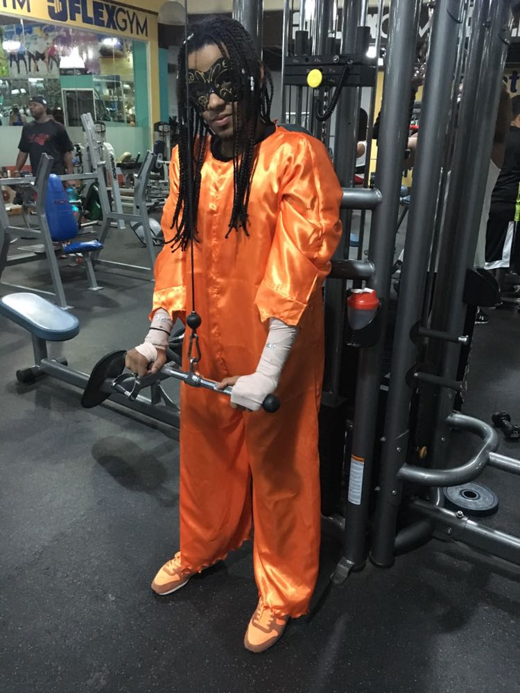 FLEXGymRD's tweet photo. Estamos calentando Halloween... espera mañana nuestra super actividad. #SeFLEXible #ActitudFLEX #SeriousFitness https://t.co/p1Mew1dECv