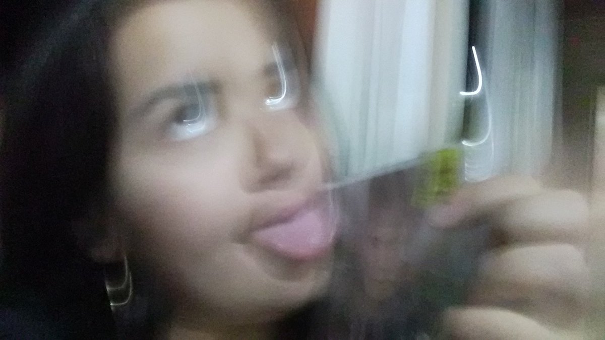 crestanicoconut's tweet photo. Se for pra ganhar filme e não agir igual a mim, nem ganha... https://t.co/UnPrfXWqK5