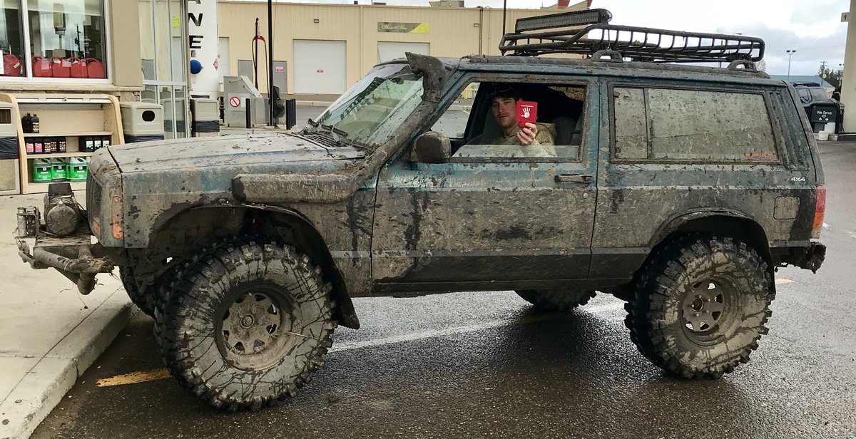 #YouveBeenKoozied by the #CanadianKoozieConnection 😍 #JeepWave #JeepMafia #JeepFamily 😎🇨🇦👋🏼