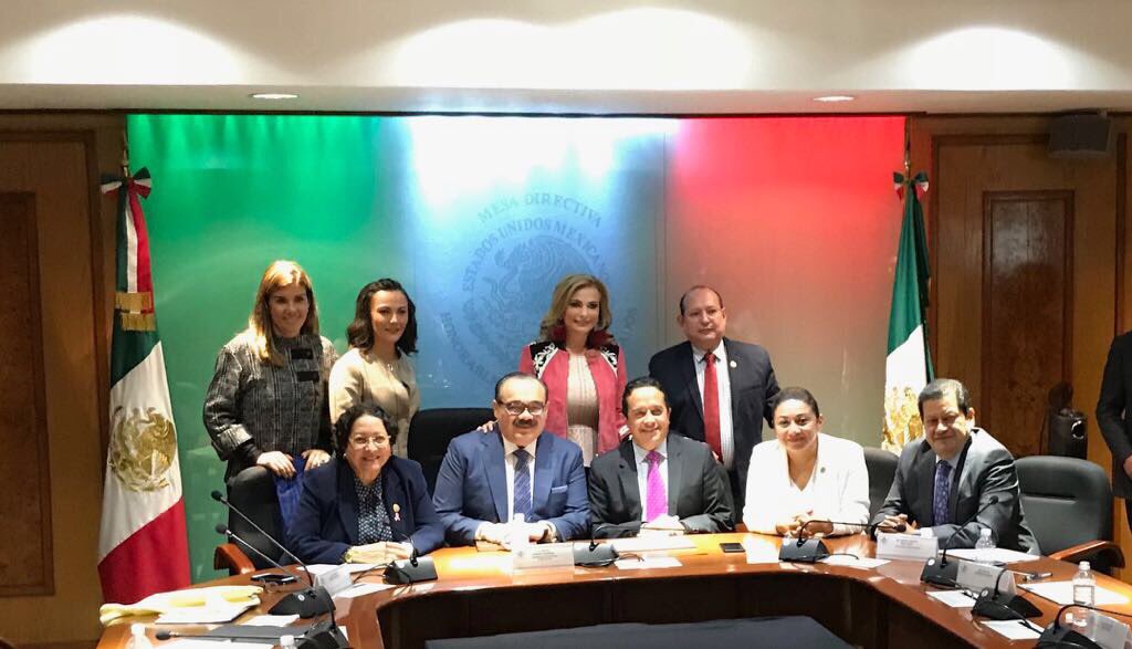 Carlos Joaquín tweet media