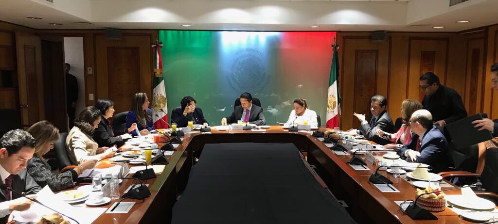 Carlos Joaquín tweet media