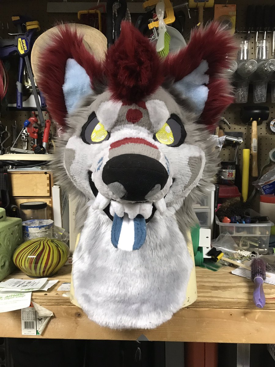 ateemutt's tweet photo. This shark dog is done! Commission for Grumptess on Instagram. #fursuit https://t.co/71BSW2Z5NY