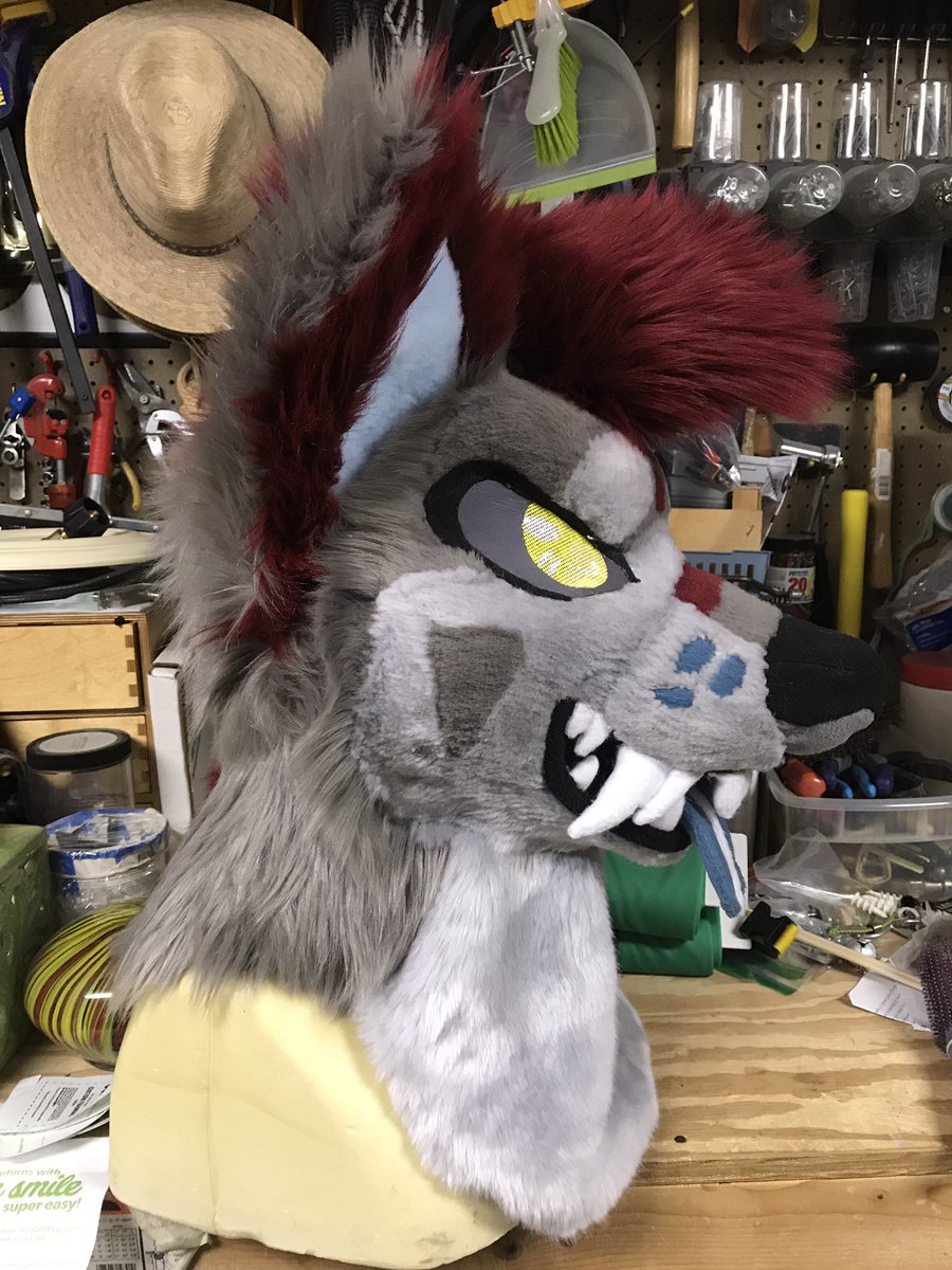 ateemutt's tweet photo. This shark dog is done! Commission for Grumptess on Instagram. #fursuit https://t.co/71BSW2Z5NY