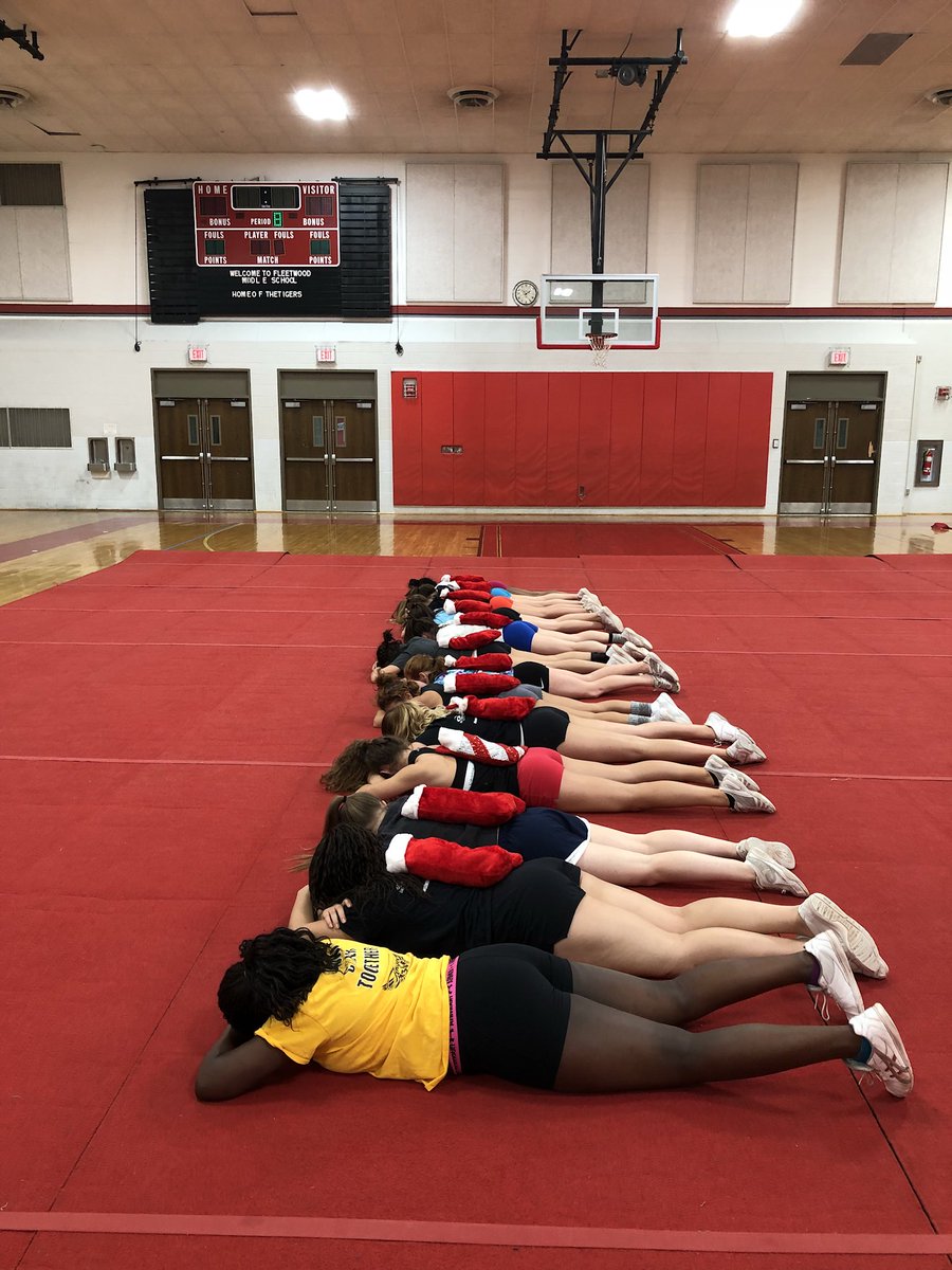 FleetwoodCheer's tweet photo. Celebrating Christmas before Halloween? Why not! We love our new Varsity Uniforms ❤️ @VASF_Updates @VSFCrystal https://t.co/QpCyA8gVOT