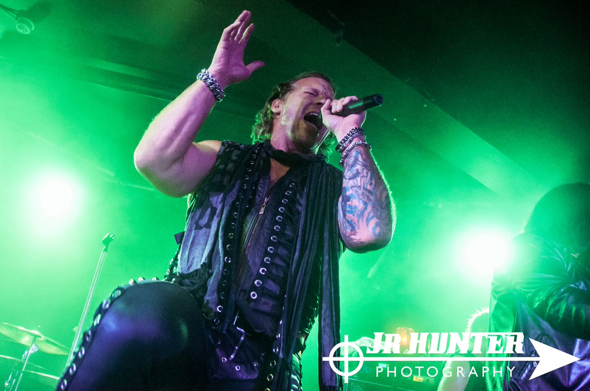 J_RHunter's tweet photo. @IAmJericho of @FOZZYROCK in @LimelightNI Belfast last night https://t.co/Qbvmyg89H6
