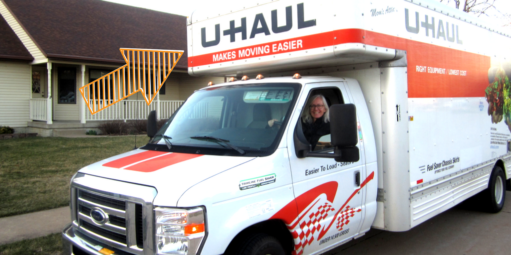 uhaul's tweet photo. #MovingTipMonday: #Fragileitems are in for a smooth ride! Mom's Attic protects them in your #movingtruck: https://t.co/hHdn1wmJcg https://t.co/8Oxi2Bng4y