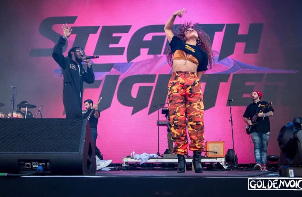 ASHRISER's tweet photo. We set the weekend off right. #campfloggnaw2017 #stealthfighter https://t.co/MpvP1Sl1ya