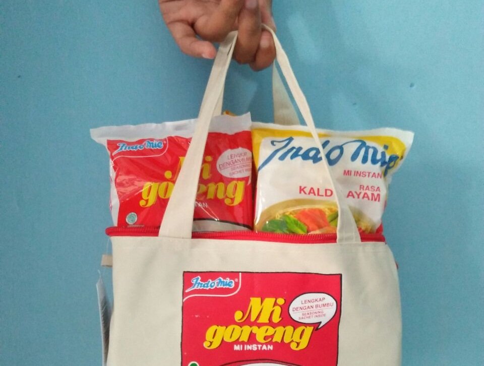 esty_sinaga's tweet photo. Setelah bersarang dan berkarat, akhirnya ada tulisan baruuu https://t.co/07HfPxrjfb https://t.co/0j0AwRRhQN