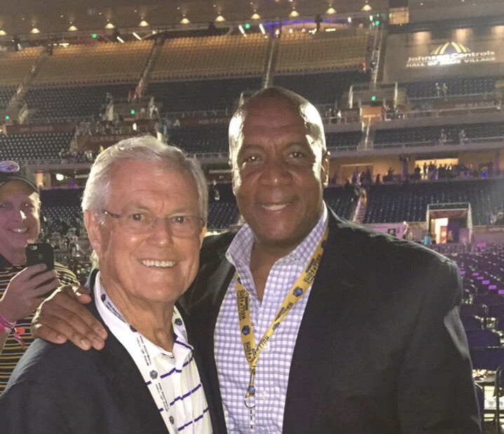 Happy 81st Bday to Coach Dick Vermeil! A man full of honor and integrity who I deeply respect and love. 