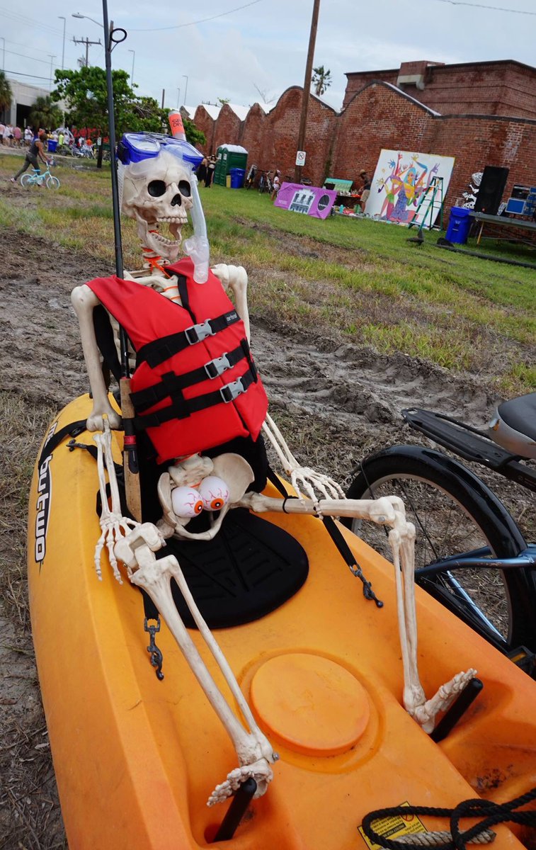 KeysPaddler's tweet photo. Happy Halloween from FBO! We are still closed Tuesday &amp; Wednesday until further notice. https://t.co/0JDqeutbAE