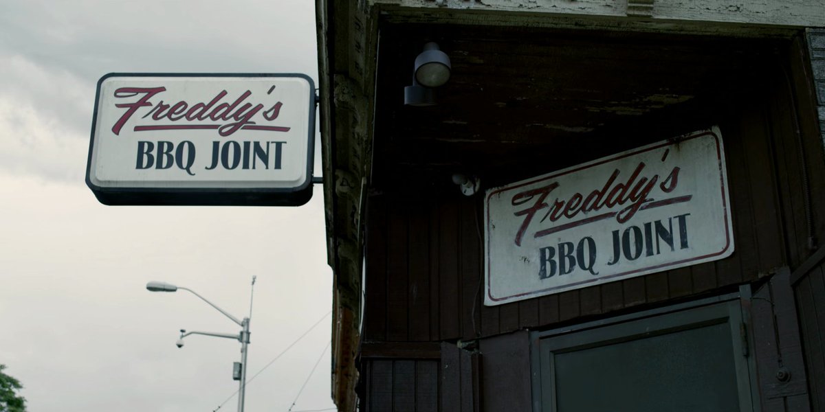 eslec15's tweet photo. @Intrepidclass maybe this is the #houseofcards #spinnoff we are waiting for! @Intrepidclass #FreddysBBQ https://t.co/QrBCrYs56f