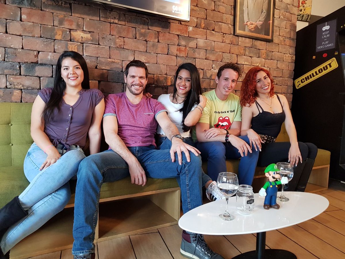 Play_Tv_Peru's tweet photo. Backatage Grabación PlayTv!
Este sábado 7pm @willaxtv 
Esta semana cine con Kamila Chavez yMichelle Rosello y las ganadoras de la Copa Pasco https://t.co/UyuVVj6tvf