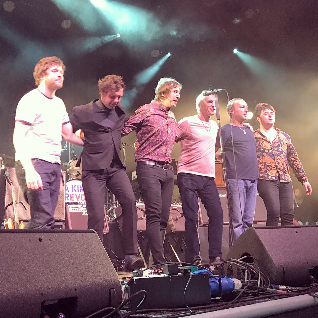 <a href="/PaulWellerNews/">Paul Weller News</a> <a href="/paulwellerHQ/">Paul Weller</a> <a href="/HannahKCWeller/">Hannah Weller</a> <a href="/BENGORDELIER/">Ben Gordelier</a> <a href="/thomasvanheel/">Tom Van Heel</a> <a href="/stevecradock/">Steve Cradock</a> <a href="/Mr_StevePilgrim/">Steve Pilgrim</a> <a href="/andyjcrofts/">Andy Crofts</a> Thank u Paul/Ben/Stevie/Andy/Steve/Tom for making this our best trip yet. Band sounds better than ever and the shows were amazing, Gracias!