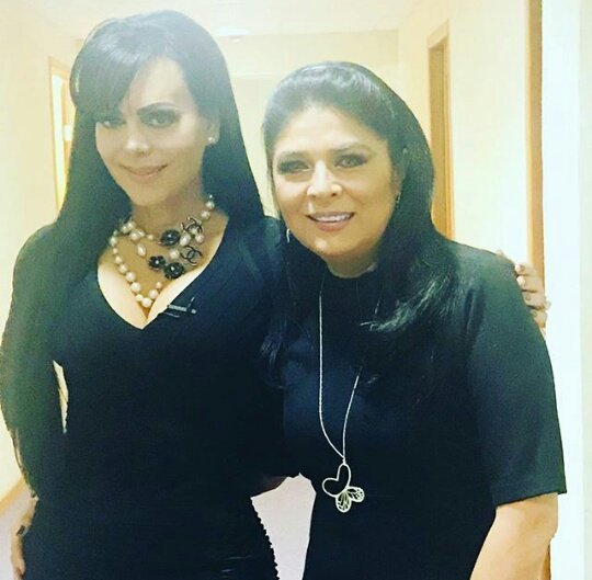 cecyjarquin_'s tweet photo. Las súper amigas💗👭
#RuffoGuardia @victoriaruffo31 @MaribelGuardia (queremos videito de snapchat)❤🎈 https://t.co/3JHhWaorIW