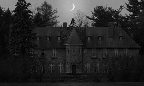 SusanneLeist's tweet photo. Dare to enter if you may,
But please don’t prolong your stay.
THE DEAD GAME
https://t.co/A2kdBxfS9i
#HauntedMansion #MySecretPower #suspense https://t.co/cNtsV3zyvK