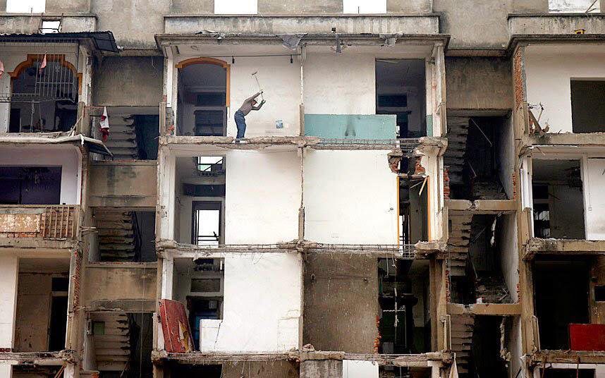 davidgcant's tweet photo. He ain't thought this out.. #HealthandSafety https://t.co/KdxVuONxSj