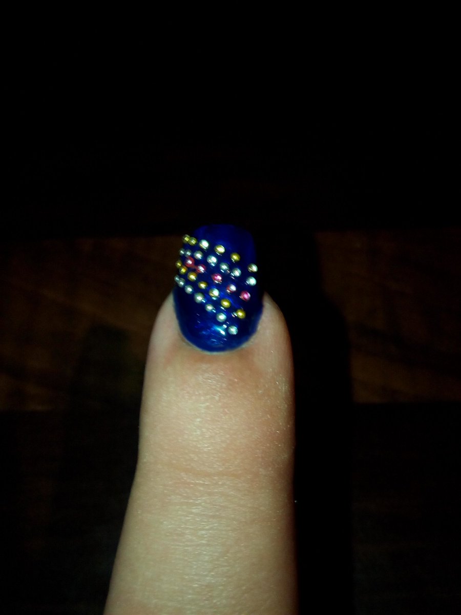 NadineAlve's tweet photo. #Silber #Gold und #Rote #Perlen auf #Blauem #Nagelack bei int.einfach anschreiben #instagood #photooftheday #fashion #beautiful #picoftheday https://t.co/vZX7jMTPfI