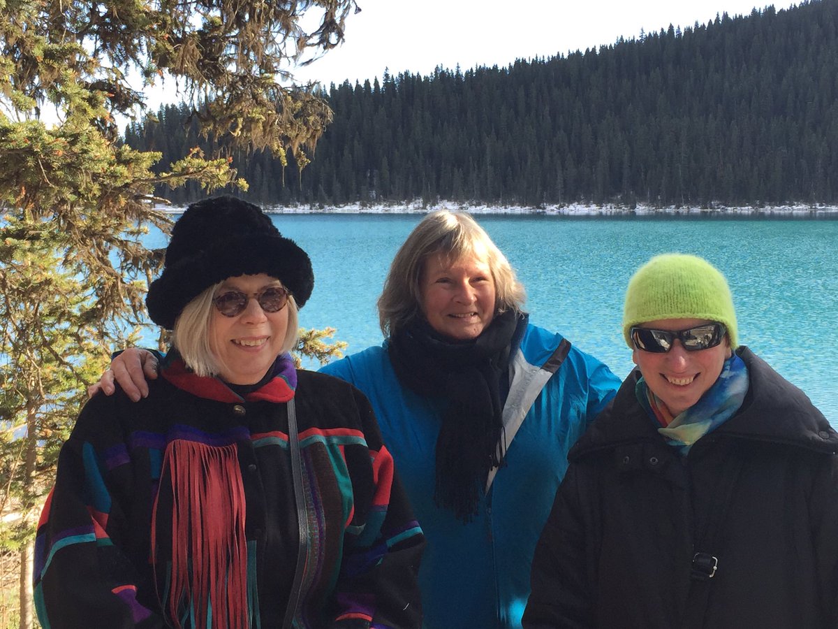 catabb_flinders's tweet photo. Three great female leaders in the protease field #ips2017 great role models for all those upcoming stemettes #LakeLouise https://t.co/JslqBlnTgb