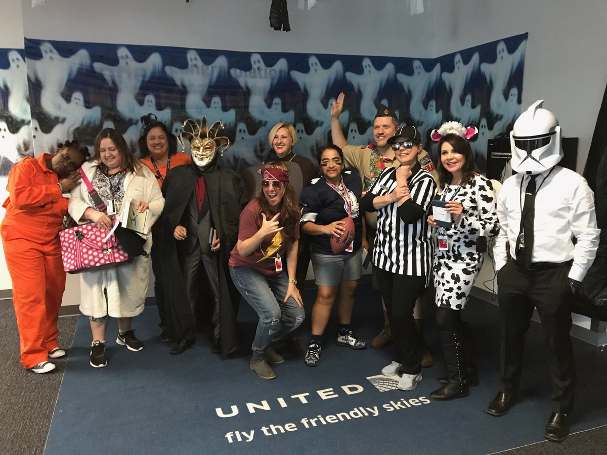 UAPolly1986's tweet photo. We are the United party crowd. #iahproud #beingunited https://t.co/tPupVVffq7