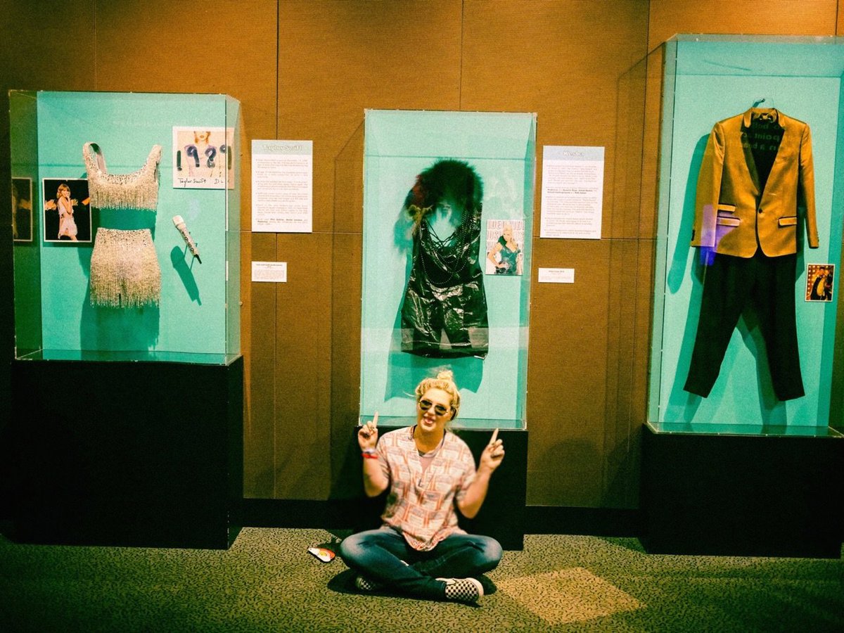 KeshaRose tweet picture