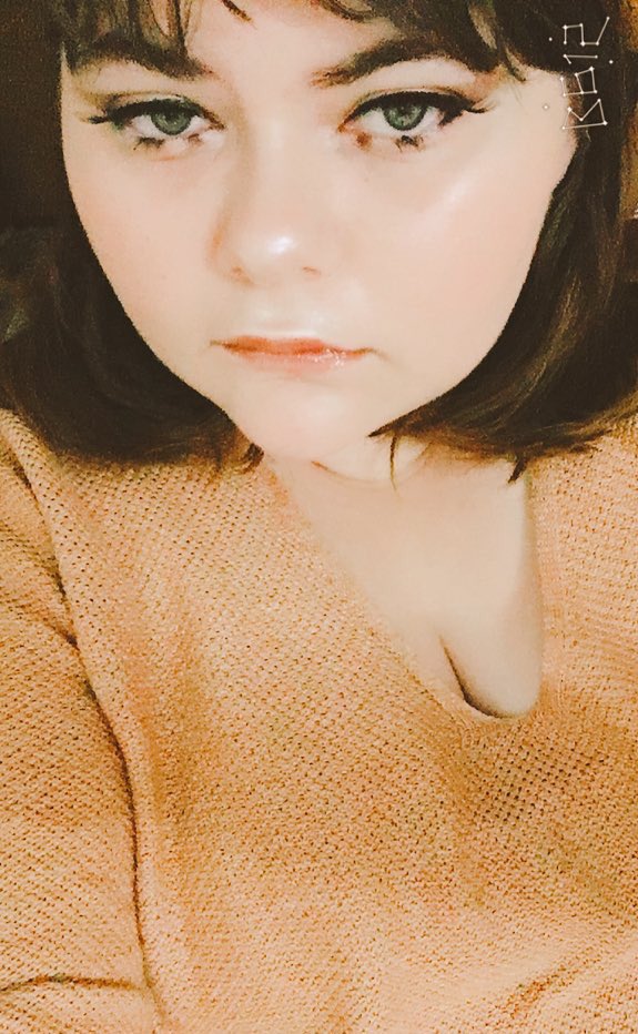 QueenDeficit's tweet image. I forgot! It is Munday!
Here's an old pic.-