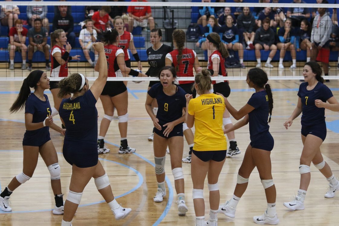 tyahbnicole's tweet image. Went into the season ranked 7th, coming out ranked 2nd and hosting a district! Couldn&apos;t be more proud #HCCVB