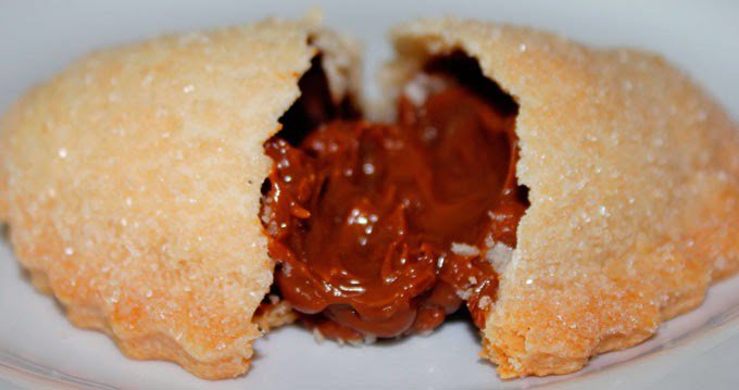 ElJeringasLoko's tweet photo. Resolvamos esto como personas civilizadas y adultas:

¿Cómo prefieres las empanadas?

RT Cajeta
LIKE Piña https://t.co/TFlmp7SnB3