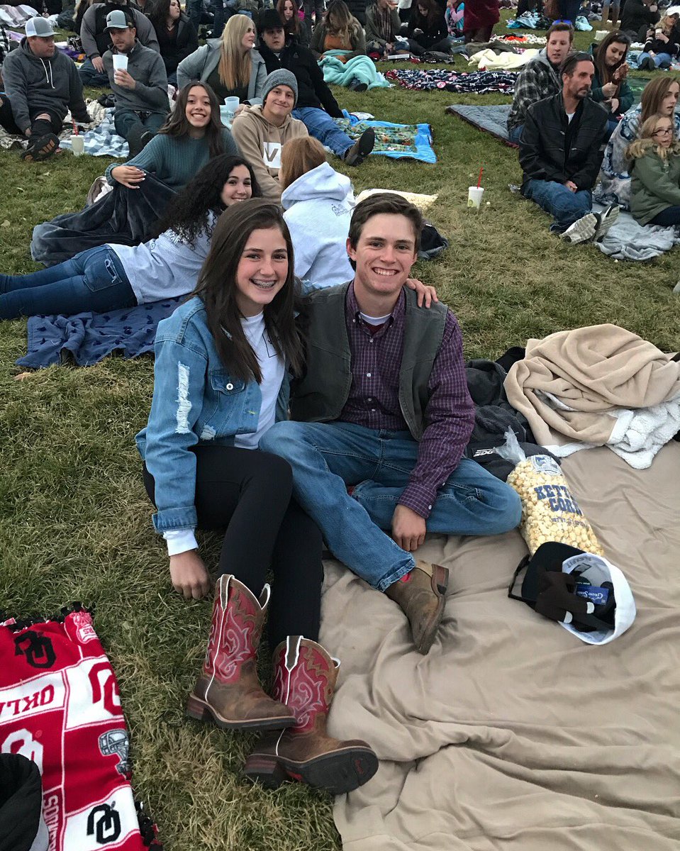 sydney_cummins6's tweet photo. happy cake day to the best brother ever🎉 thanks for all the mems &amp; stuff you taught me really preciate it, ur gonna kill it on your mission💗 https://t.co/V3QfmMZEmL