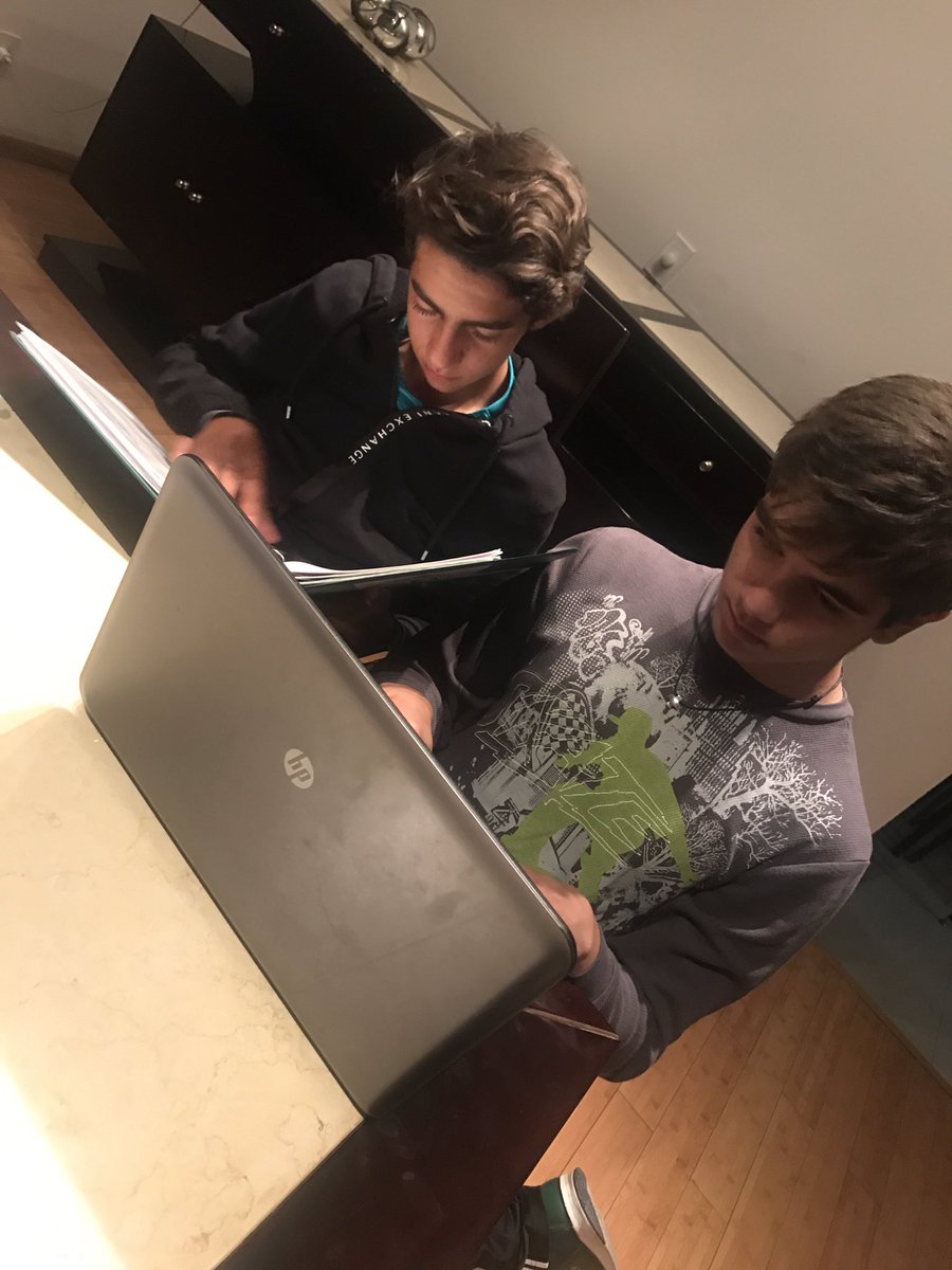 SETenterprise6's tweet photo. Working in our social platforms✅ https://t.co/kjdyPRchFA