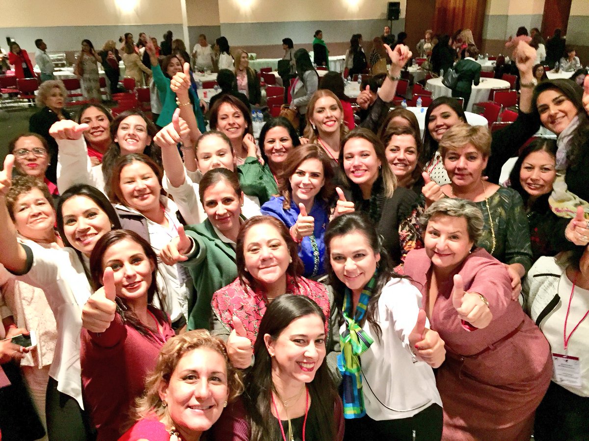 HildaFloresE's tweet photo. Con gran éxito clausuramos el primer día del Seminario Internacional “Liderazgo femenino para una mejor gerencia pública” https://t.co/7jnupgwM81