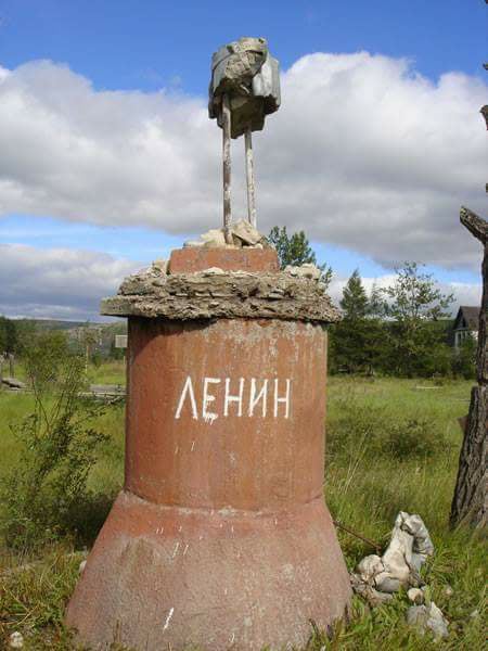 Геніальна скульптура, геніальне бачення! 
Цікаво, хто скульптор?
