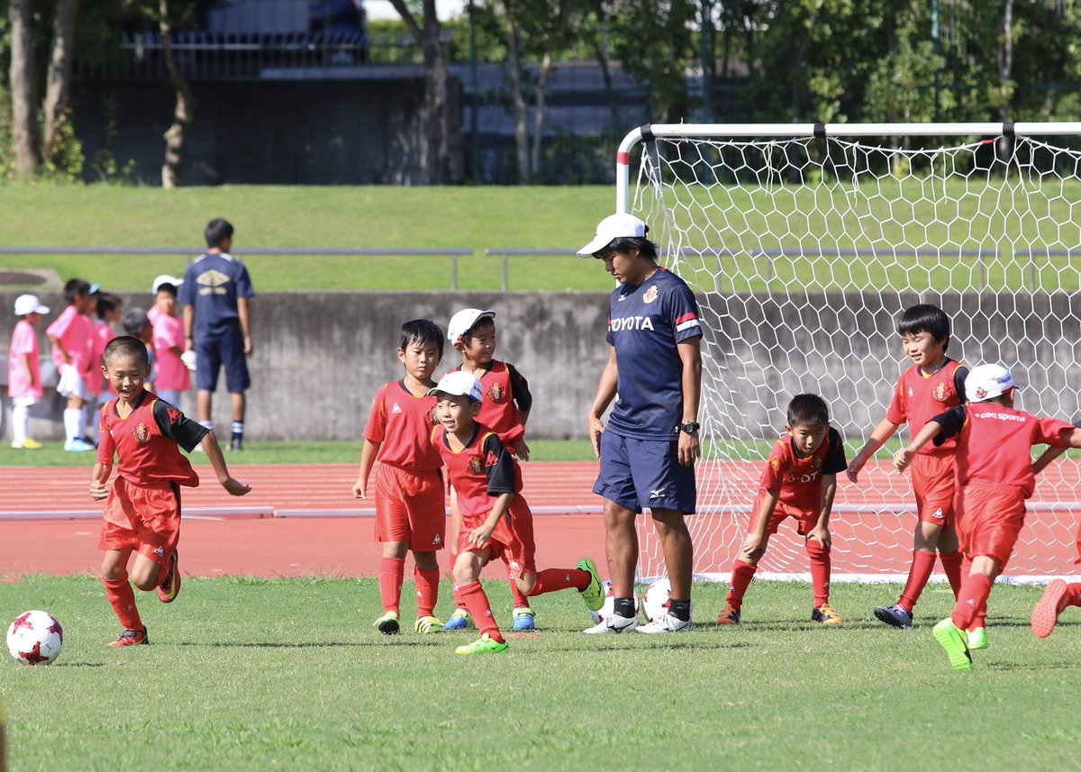 名古屋グランパス Nagoya Grampus 18年度 名古屋グランパスサッカースクールコーチ募集のお知らせ T Co Wfgfjlpp1x 子どもたちにスポーツの素晴らしさを伝えてくれる そして街に元気を生み出してくれる そのような想いを持つ皆さんのご応募