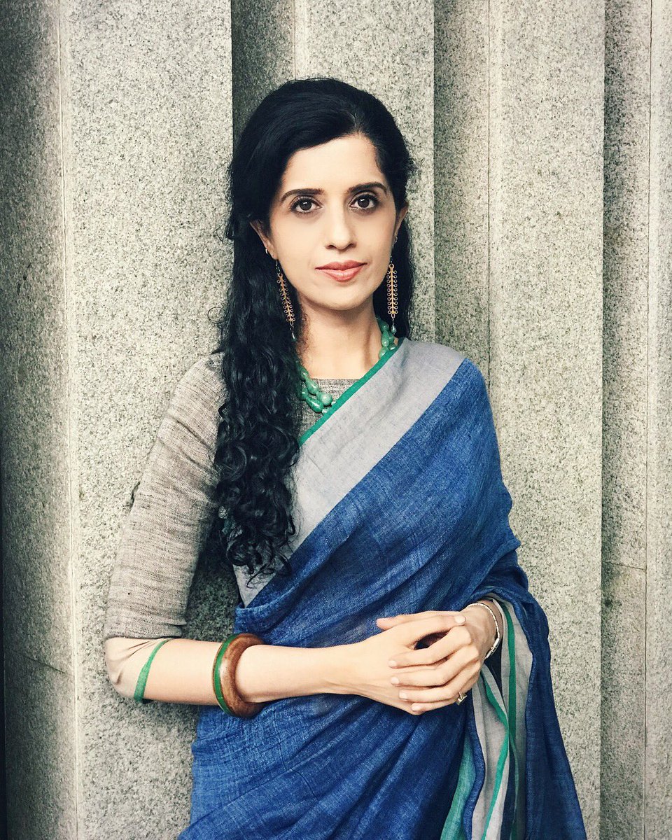 anushruti's tweet photo. A linen saree makes for a comfortable and graceful wear. #SareeSwag #WearASari https://t.co/XEFogucYNt