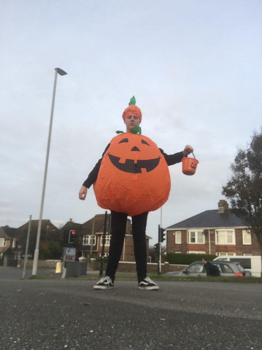 heartsouthwest's tweet photo. We can't even deal πβπβπ
#MattandVictoria #Hallowinge https://t.co/ui7Y4JtjT0
