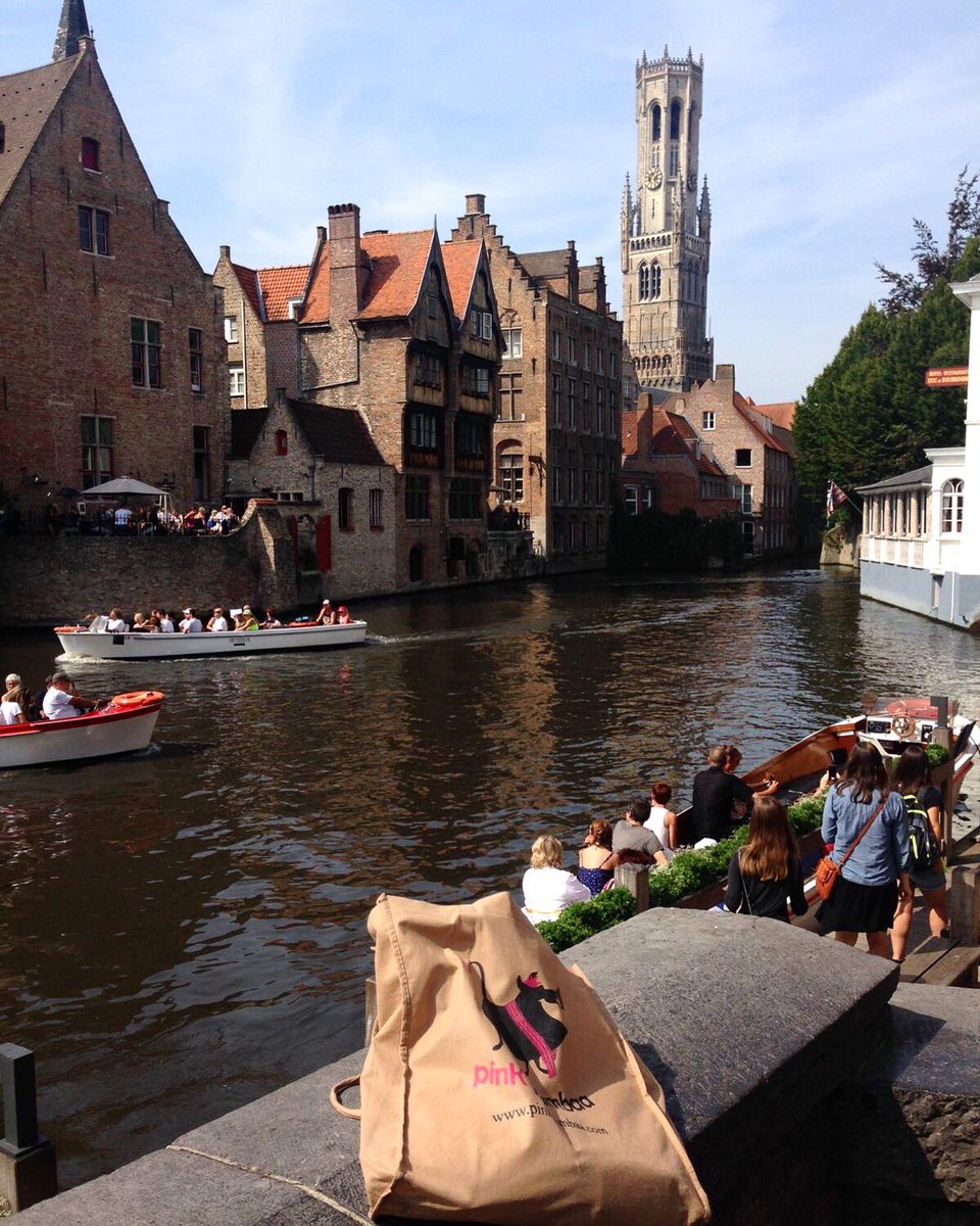 pinkpumbaa's tweet photo. #sunnyday in #brugge... #belgium #bruges #pinkpumbaa #europe #madeinkenya #kikoy #fashion #streetwear @ https://t.co/eoo2YME05O https://t.co/NQmi03CUBh