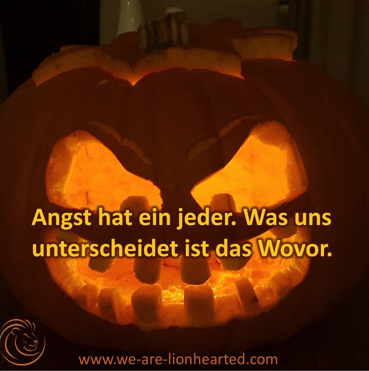 WeR_Lionhearted's tweet photo. Wusstest du, dass Halloween sich von „All Hallows’ Eve“, also dem „Abend vor Allerheiligen“ ableitet? 
#halloween #WRLH #wearelionhearted https://t.co/GsS155bqWs