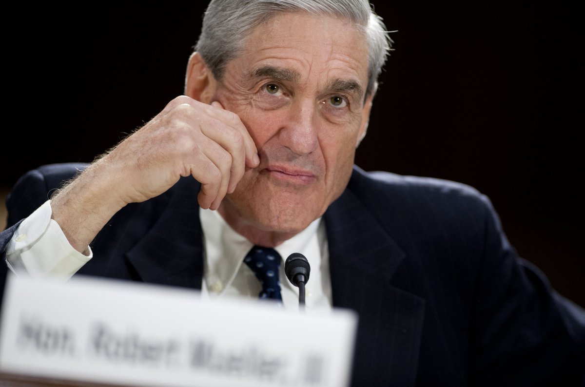 cla_LR's tweet photo. Robert Mueller : le procureur qui fait vaciller Donald #Trump. Il accuse 3 de ses anciens conseillers #Russiegate > https://t.co/SleAdvRRio https://t.co/SgHuwDPkRZ