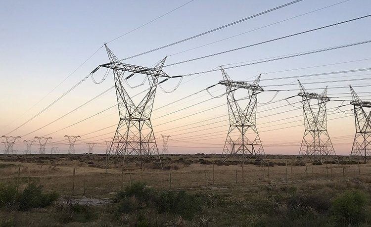 allafrica's tweet image. Demand for Electricity Hits Three-Year High: allafrica.com/stories/201710… #Kenya