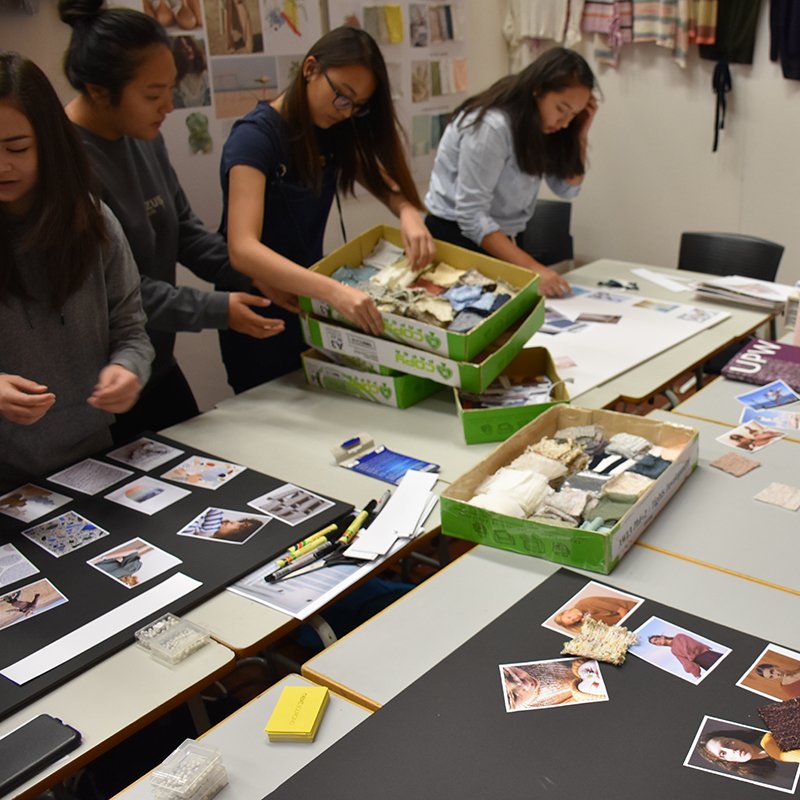 RCHKschool's tweet photo. Students from across #ESF gathered at #RCHK today for #DesignDay2017, to learn about various artistic media, from talented guest designers! https://t.co/DRXiETkGFl