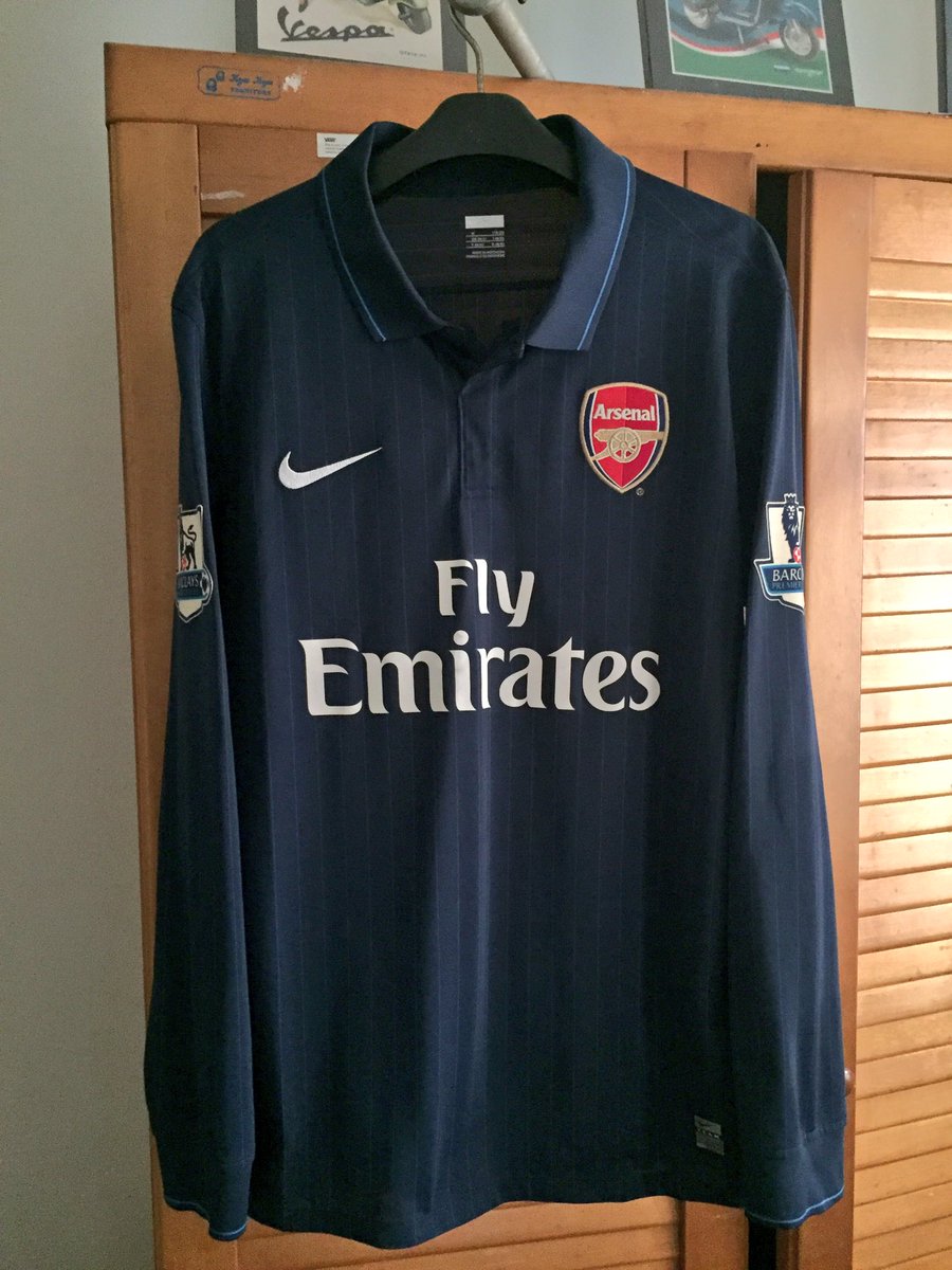 KrisnaDPutra's tweet photo. #jersey4sale #633 @LennonNMe @crossing_jersey @HatrickJersey all arsenal sz L wa:087882888090 https://t.co/2oMLNh9vsK