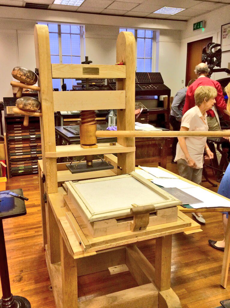 EarthIslandUK's tweet photo. A visit to St Brides to play with the vintage presses and drink gin. #PrintSolutions #DrinkSolutions @sbf1891 @stbridelibrary https://t.co/SPZVAznUSC