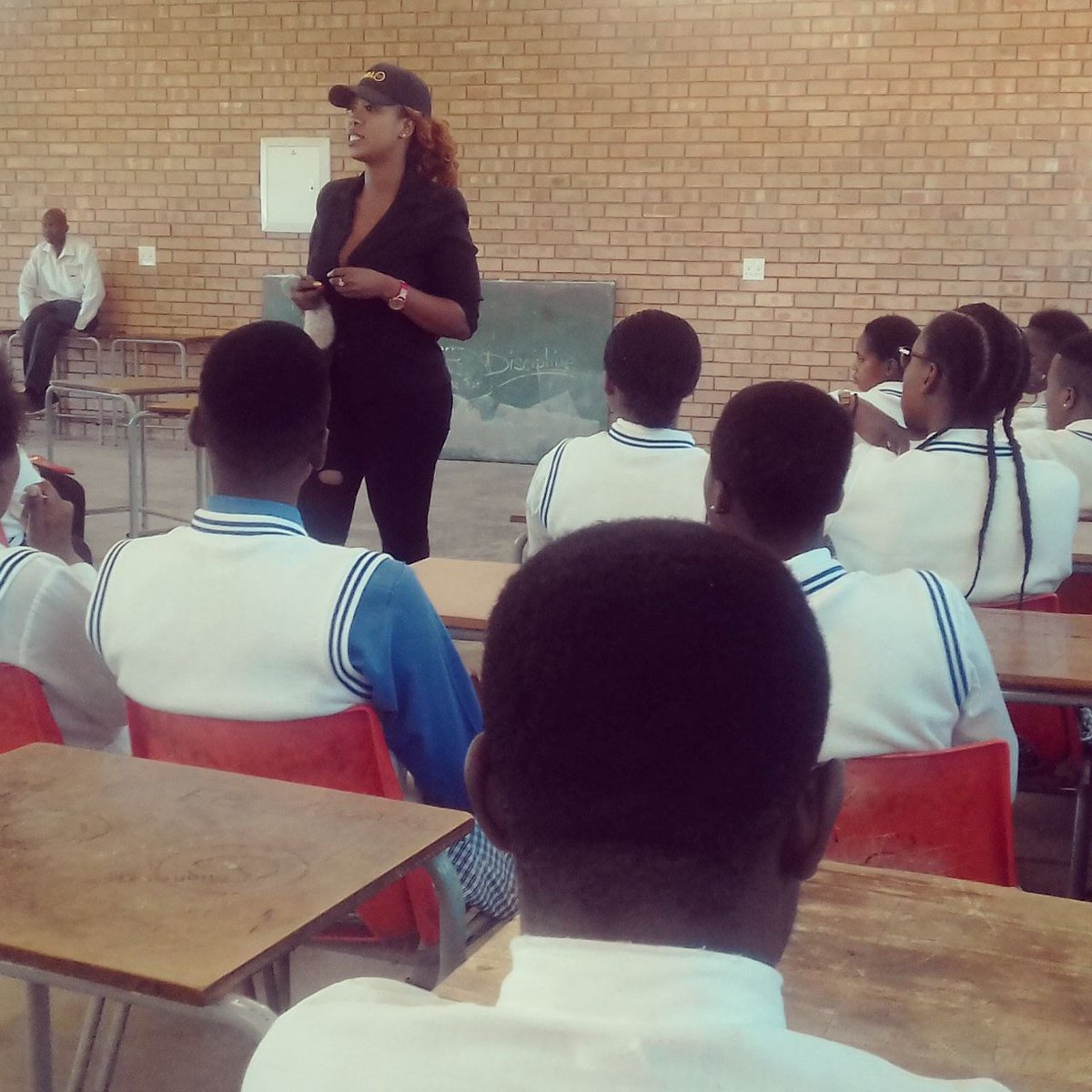 QueenSkolopad tweet picture