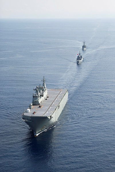 RayGriggs_'s tweet photo. #YourADF has a strong history with #SingaporeArmed Forces & #AusNavy is continuing to build on that during #IPE17 #workingnavy https://t.co/XzDhhdOTQ9