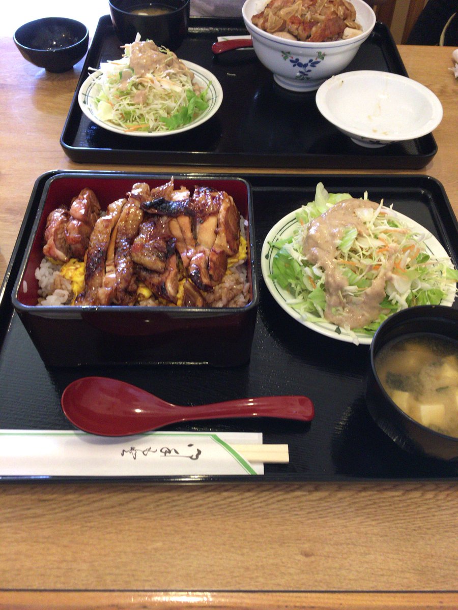 大澤寿夫 幸手市グルメマイスター On Twitter 幸手の隠れた名店 大将 鶏重を初めて食べたけど メッチャ美味い Ovo 柔らかい鶏肉 ふっくら卵 濃い目のタレ これは美味い 次回はカレーも食べてみよう ﾟ ﾟ 幸手市 大将 幸手市グルメマイスター 新しい親子