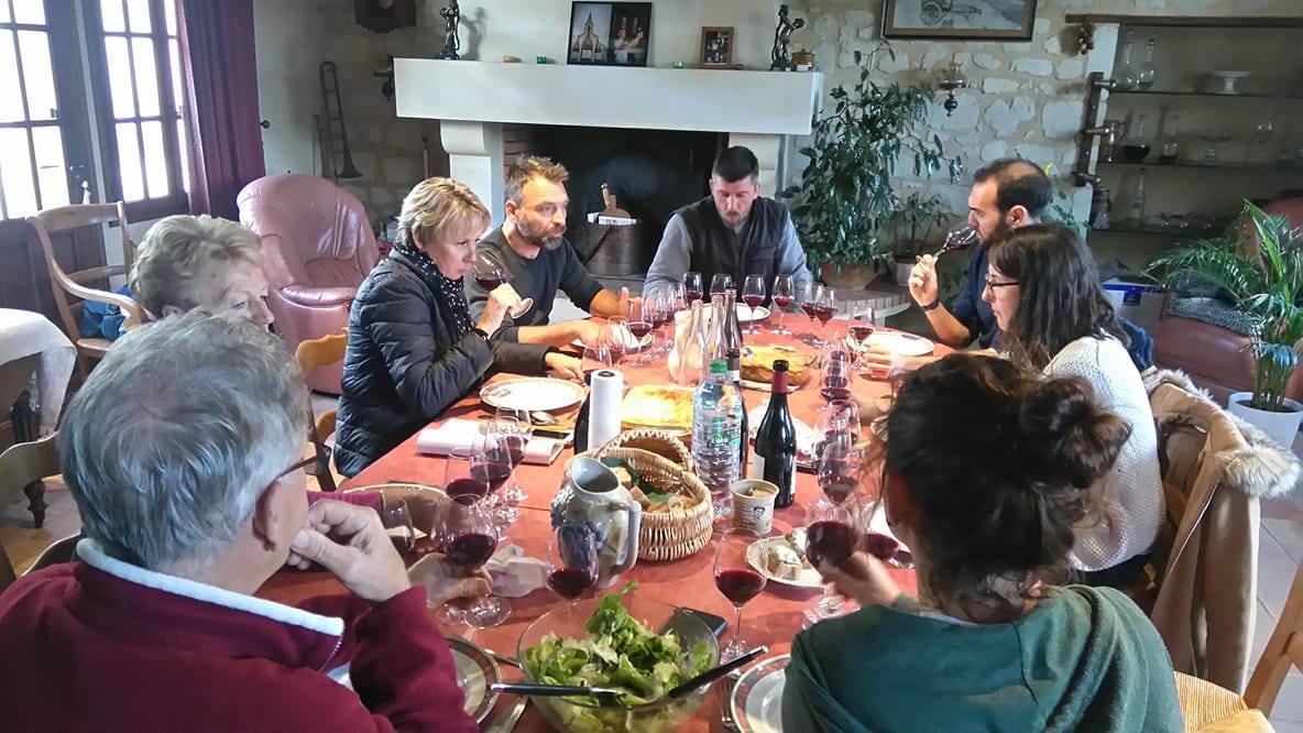 FMabileau's tweet photo. Une belle dégustation avec de vieux millésimes pour fêter le CDI de Cindy, employée pour de bon au domaine ! 1959, 1976, 1989 etc... 🤩 https://t.co/gf12CKiiQ3