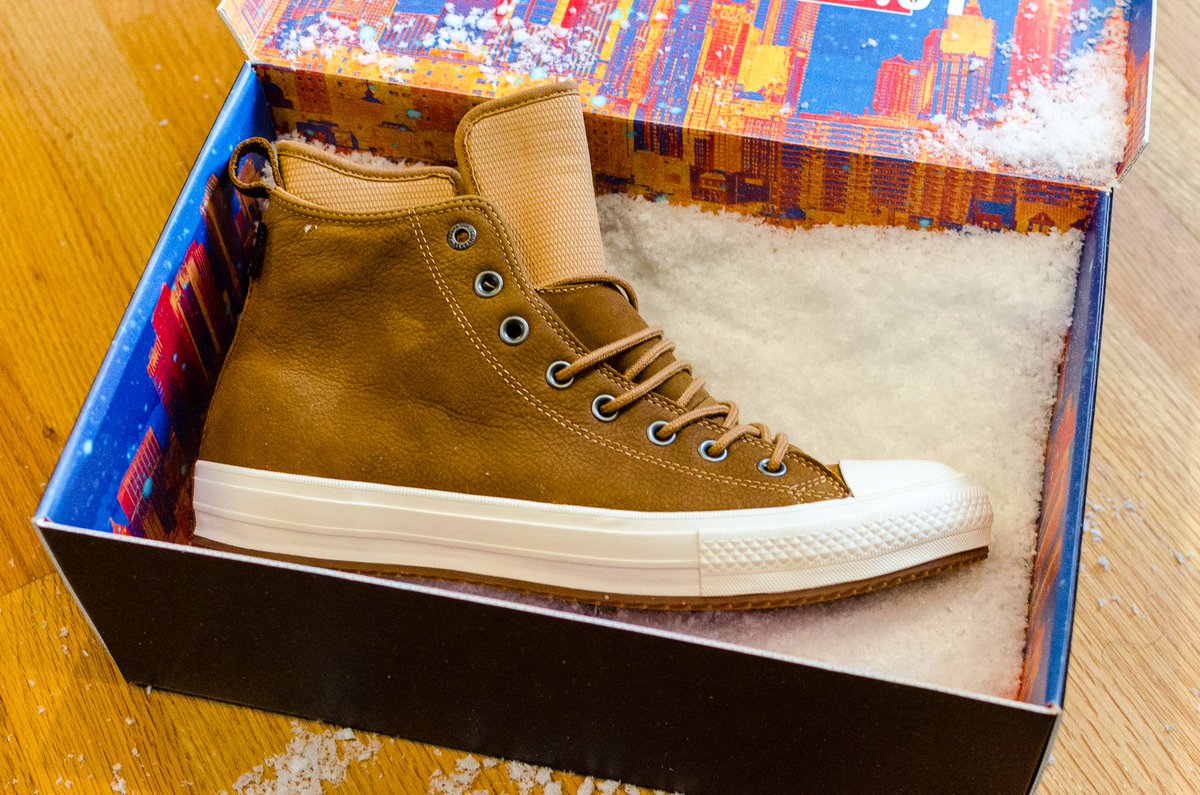 HelloVancity's tweet photo. Be prepared for whatever Mother Nature throws your way this winter @Converse #CounterClimate https://t.co/vNBAzV8Znh https://t.co/L1m6GqTIPV