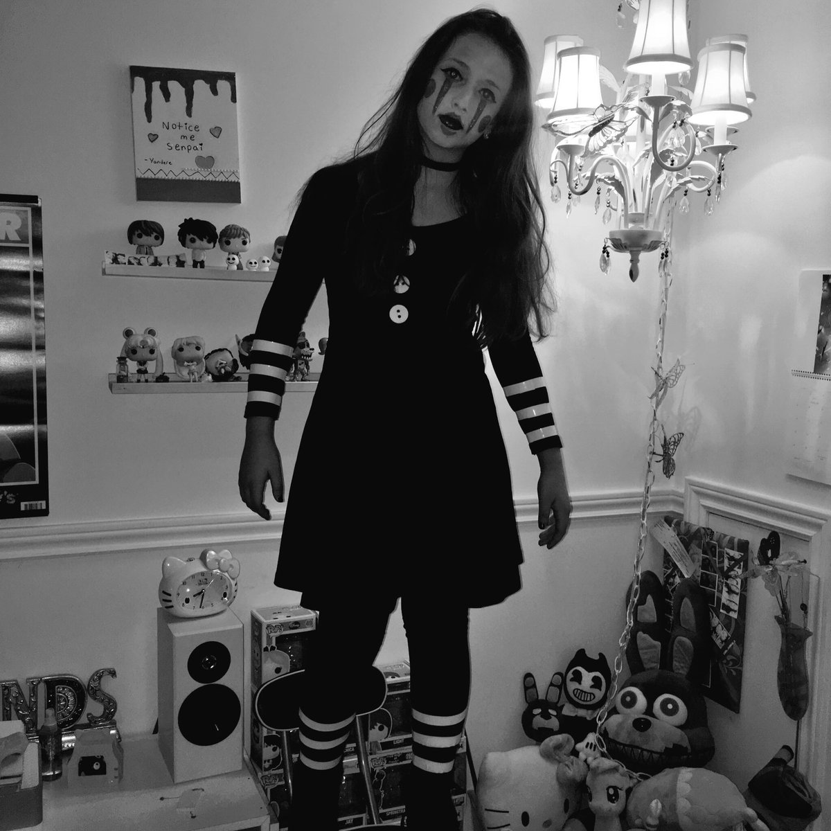 lucylentini's tweet photo. #HappyHalloween https://t.co/8E8jyvFCQo