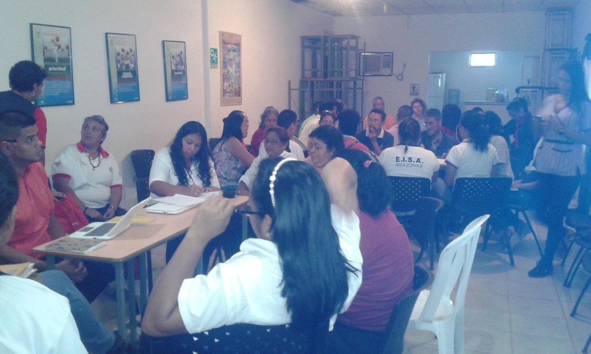 juniorgomez89's tweet photo. Mesa de trabajo de propuesta de ley de Personas con Discapacidad para la ANC. Con la participacion de poder popular y instituciones de pcd https://t.co/ARWoayTOq6